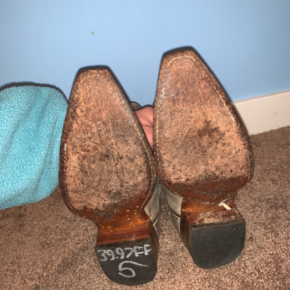 FRYE BOOTS! - Picture 6 of 8